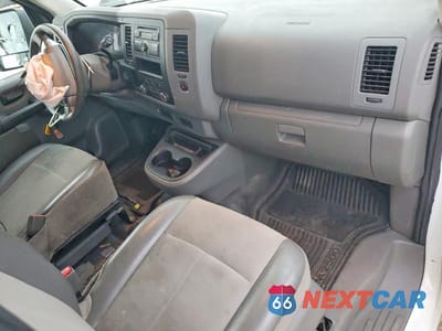 Zdjęcie 8 z 12 samochodu: 2016 NISSAN NV 2500 HD S VIN:1N6BF0LY2GN811687 - miniatura