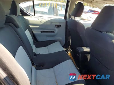 Zdjęcie 10 z 13 samochodu: 2012 TOYOTA PRIUS C ONE VIN:JTDKDTB38C1004186 - miniatura