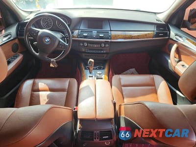 Zdjęcie 8 z 12 samochodu: 2013 BMW X5 XDRIVE35I VIN:5UXZV4C51D0E03287 - miniatura