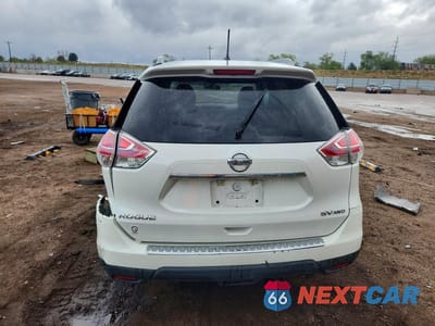 Zdjęcie 6 z 12 samochodu: 2015 NISSAN ROGUE SV VIN:5N1AT2MV1FC912328 - miniatura