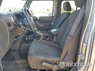 Zdjęcie 7 z 12 samochodu: 2017 JEEP WRANGLER UNLIMITED SPORT VIN:1C4BJWDG4HL593016 - miniatura