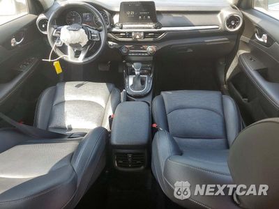 Zdjęcie 8 z 11 samochodu: 2021 KIA FORTE EX VIN:3KPF54AD0ME402358 - miniatura