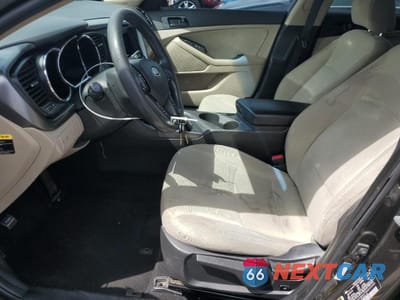Zdjęcie 7 z 12 samochodu: 2013 KIA OPTIMA LX VIN:5XXGM4A79DG254400 - miniatura