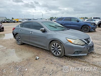 Czwarte zdjęcie samochodu z boku: 2017 NISSAN ALTAMA VIN:1N4AL3APXHC159925 - miniatura