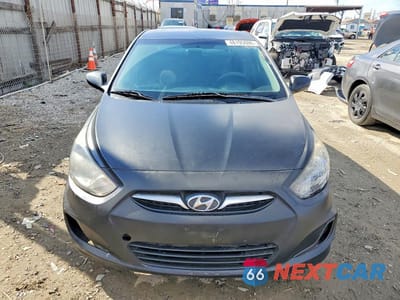 Piąte zdjęcie samochodu w środku: 2013 HYUNDAI ACCENT GLS VIN:KMHCT4AE8DU274403 - miniatura