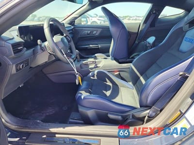 Zdjęcie 7 z 12 samochodu: 2025 FORD MUSTANG DARK HORSE VIN:1FA6P8R03S5504352 - miniatura