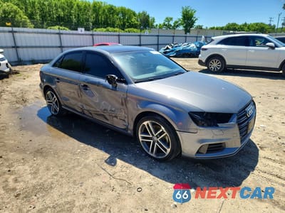 Czwarte zdjęcie samochodu z boku: 2020 AUDI A3 PREMIUM VIN:WAUAUGFF9LA104396 - miniatura