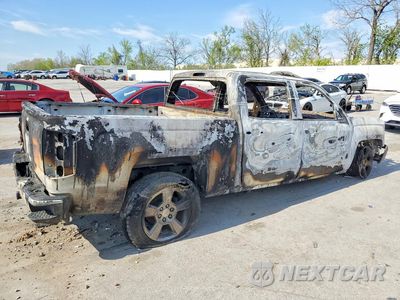 Trzecie zdjęcie samochodu z tyłu: 2018 CHEVROLET SILVERADO K1500 LT VIN:3GCUKREC2JG600065 - miniatura