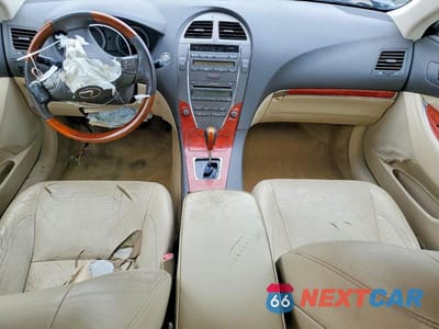 Zdjęcie 8 z 13 samochodu: 2011 LEXUS ES 350 VIN:JTHBK1EG0B2454673 - miniatura
