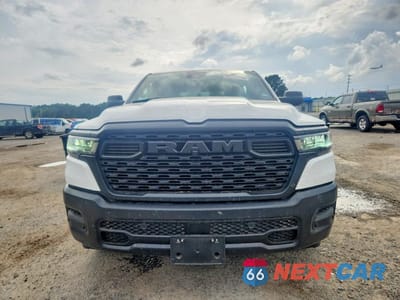 Piąte zdjęcie samochodu w środku: 2025 RAM 1500 TRADESMAN VIN:1C6RREGG4SN731234 - miniatura