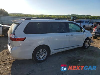 Trzecie zdjęcie samochodu z tyłu: 2015 TOYOTA SIENNA XLE PREMIUM 8-PASSENGER VIN:5TDYK3DCXFS623425 - miniatura
