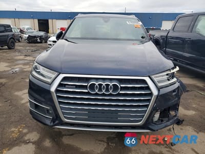 Piąte zdjęcie samochodu w środku: 2018 AUDI Q7 VIN:WA1LHAF72JD001722 - miniatura