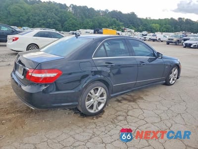 Trzecie zdjęcie samochodu z tyłu: 2012 MERCEDES-BENZ E 350 VIN:WDDHF5KBXCA563784 - miniatura