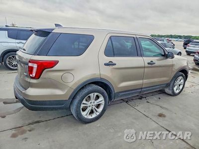 Trzecie zdjęcie samochodu z tyłu: 2019 FORD EXPLORER POLICE INTERCEPTOR VIN:1FM5K8ARXKGA64953 - miniatura
