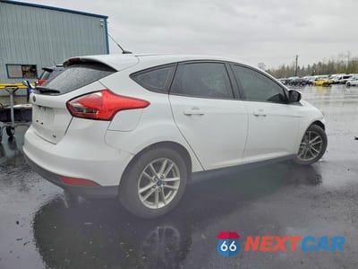 Trzecie zdjęcie samochodu z tyłu: 2017 FORD FOCUS SE VIN:1FADP3K20HL246544 - miniatura
