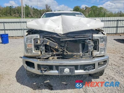 Piąte zdjęcie samochodu w środku: 2019 FORD F250 SUPER DUTY VIN:1FT7W2B63KEE86383 - miniatura