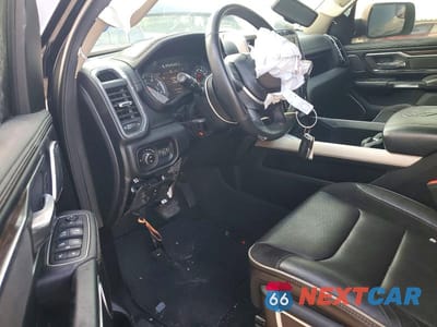 Zdjęcie 8 z 12 samochodu: 2020 RAM 1500 LARAMIE VIN:1C6SRFJM8LN201694 - miniatura