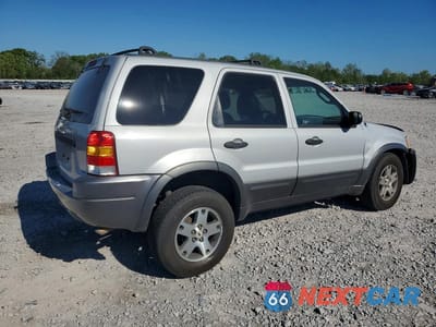 Trzecie zdjęcie samochodu z tyłu: 2004 FORD ESCAPE XLT VIN:1FMCU93104KA42622 - miniatura