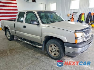Czwarte zdjęcie samochodu z boku: 2005 CHEVROLET SILVERADO K1500 VIN:1GCEK19B55E287484 - miniatura
