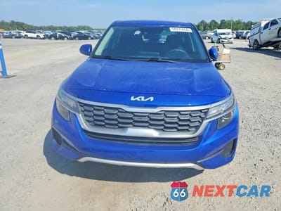 Piąte zdjęcie samochodu w środku: 2022 KIA SELTOS LX VIN:KNDEPCAA3N7335410 - miniatura