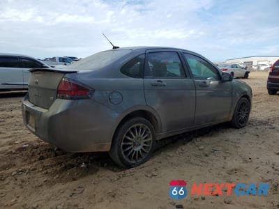 Trzecie zdjęcie samochodu z tyłu: 2010 FORD FOCUS SES VIN:1FAHP3GN3AW276131 - miniatura