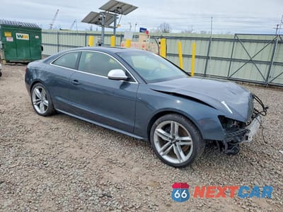 Czwarte zdjęcie samochodu z boku: 2009 AUDI S5 QUATTRO VIN:WAURV78TX9A044771 - miniatura