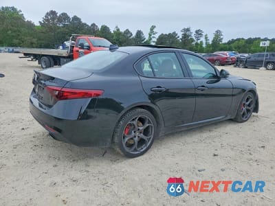 Trzecie zdjęcie samochodu z tyłu: 2019 ALFA ROMEO GIULIA TI VIN:ZARFANBN6K7601863 - miniatura