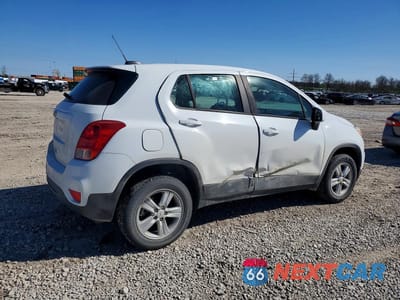 Trzecie zdjęcie samochodu z tyłu: 2018 CHEVROLET TRAX LS VIN:KL7CJNSB3JB549233 - miniatura