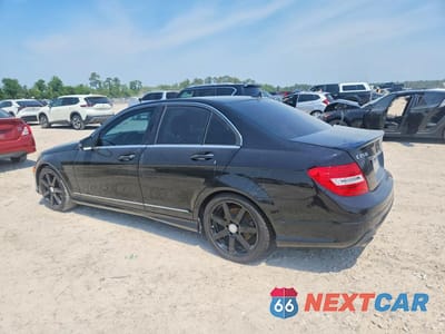 Drugie zdjęcie samochodu z przodu: 2014 MERCEDES-BENZ C-CLASS C250 RWD VIN:WDDGF4HB3EA955747 - miniatura