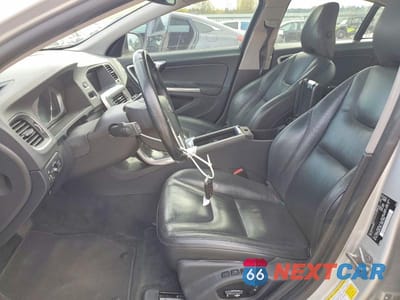 Zdjęcie 7 z 12 samochodu: 2014 VOLVO S60 T5 VIN:YV1612FS5E2299017 - miniatura