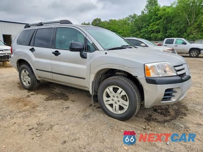 Czwarte zdjęcie samochodu z boku: 2005 MITSUBISHI ENDEAVOR LS VIN:4A4MM21S55E074082 - miniatura