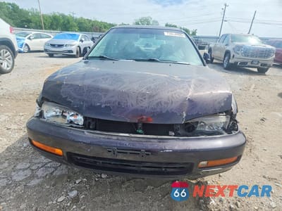 Piąte zdjęcie samochodu w środku: 1997 HONDA ACCORD SE VIN:1HGCD5600VA085186 - miniatura
