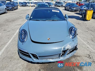 Piąte zdjęcie samochodu w środku: 2018 PORSCHE 911 CARRERA S VIN:WP0CB2A99JS147925 - miniatura