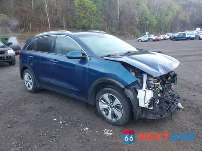 Czwarte zdjęcie samochodu z boku: 2018 KIA NIRO LX VIN:KNDCB3LC4J5207042 - miniatura