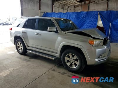 Czwarte zdjęcie samochodu z boku: 2023 TOYOTA 4 RUNNER SR5 VIN:JTEBU5JR4D5118418 - miniatura