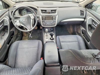 Zdjęcie 8 z 12 samochodu: 2017 NISSAN ALTIMA 2.5 SV VIN:1N4AL3AP7HC160899 - miniatura