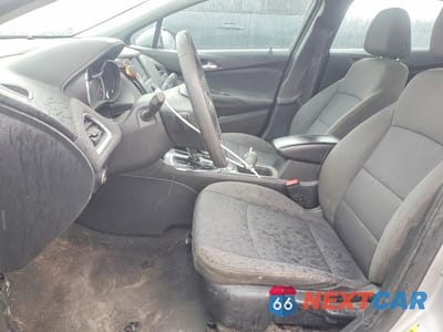 Zdjęcie 7 z 12 samochodu: 2019 CHEVROLET CRUZE LS VIN:1G1BC5SM3K7114008 - miniatura