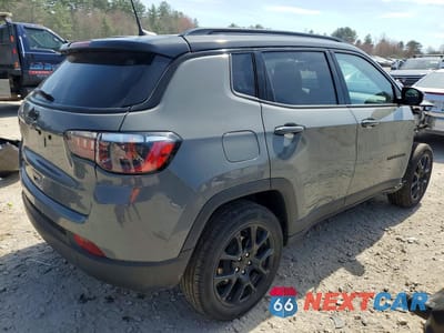 Trzecie zdjęcie samochodu z tyłu: 2023 JEEP COMPASS LATITUDE VIN:3C4NJDBN6PT548259 - miniatura