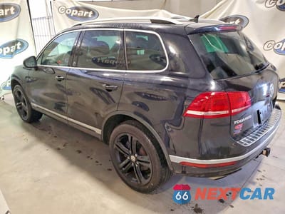 Drugie zdjęcie samochodu z przodu: 2017 VOLKSWAGEN TOUAREG WOLFSBURG VIN:WVGRF7BP1HD001263 - miniatura