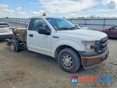 Czwarte zdjęcie samochodu z boku: 2016 FORD F150 VIN:1FTMF1C8XGKE00069 - miniatura