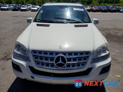 Piąte zdjęcie samochodu w środku: 2011 MERCEDES-BENZ ML 350 4MATIC VIN:4JGBB8GB5BA662545 - miniatura