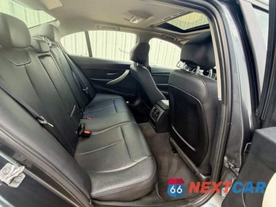 Zdjęcie 6 z 14 samochodu: 2016 BMW 320 XI VIN:WBA8E5G55GNT93166 - miniatura
