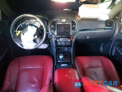 Zdjęcie 8 z 12 samochodu: 2021 CHRYSLER 300 S VIN:2C3CCABT7MH671723 - miniatura
