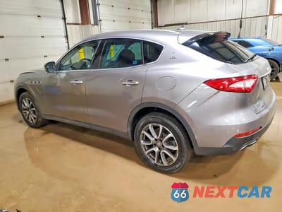Drugie zdjęcie samochodu z przodu: 2017 MASERATI LEVANTE VIN:ZN661XUA4HX207186 - miniatura