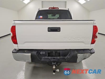 Zdjęcie 6 z 12 samochodu: 2020 TOYOTA TUNDRA CREWMAX SR5 VIN:5TFEY5F11LX261435 - miniatura