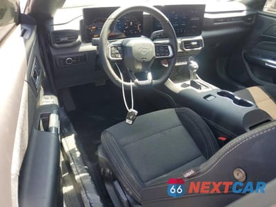 Zdjęcie 8 z 12 samochodu: 2025 FORD MUSTANG VIN:1FA6P8TH6S5131774 - miniatura