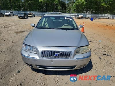 Piąte zdjęcie samochodu w środku: 2005 VOLVO V70 FWD VIN:YV1SW592252512955 - miniatura