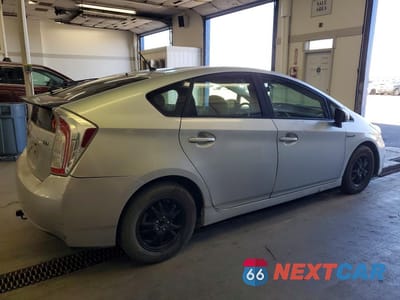 Trzecie zdjęcie samochodu z tyłu: 2014 TOYOTA PRIUS ONE VIN:JTDKN3DUXE1781555 - miniatura