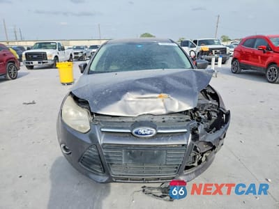 Piąte zdjęcie samochodu w środku: 2012 FORD FOCUS SE VIN:1FAHP3F23CL255047 - miniatura
