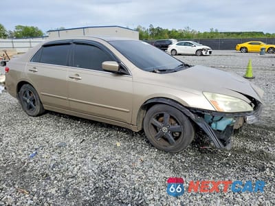 Czwarte zdjęcie samochodu z boku: 2003 HONDA ACCORD EX VIN:1HGCM56683A008017 - miniatura
